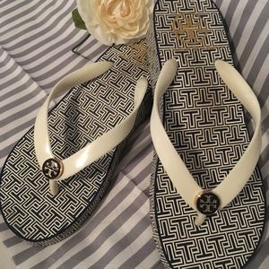 Tory burch wedge flip flop